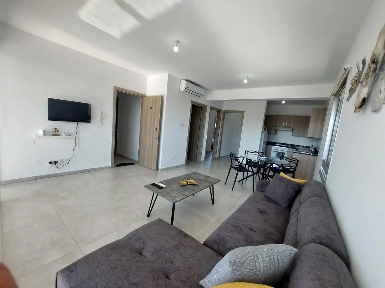 Luxury 2 Bedroom Apartment 301 Larnaca